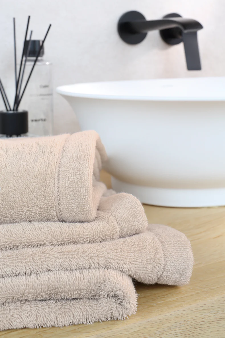 Lifestyle Uni Douchelaken 1 stuks - Beige 70x140 cm - Afbeelding 3